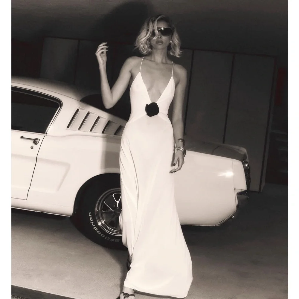 Elegant White Evening Gown - Picture 1 of 14